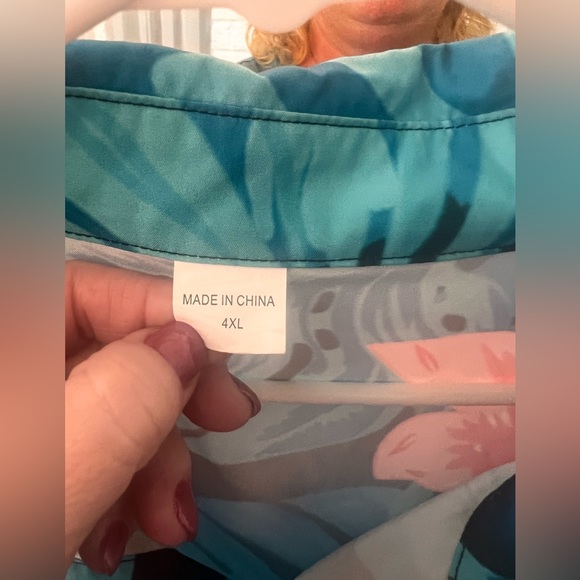 25% off listed price. Plus size Hawaiian shirt Disney themed.Bought from Etsy - Picture 3 of 4